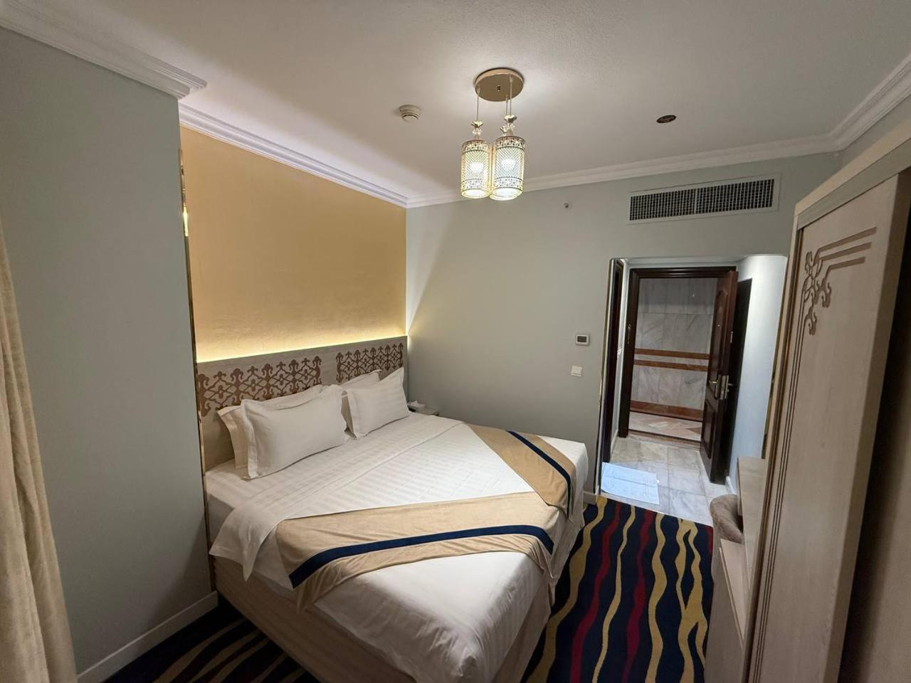 Dar Al-Naeem hotel double room