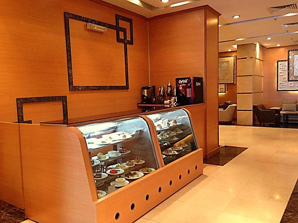 Kenzi Hotel Makkah cafeteria
