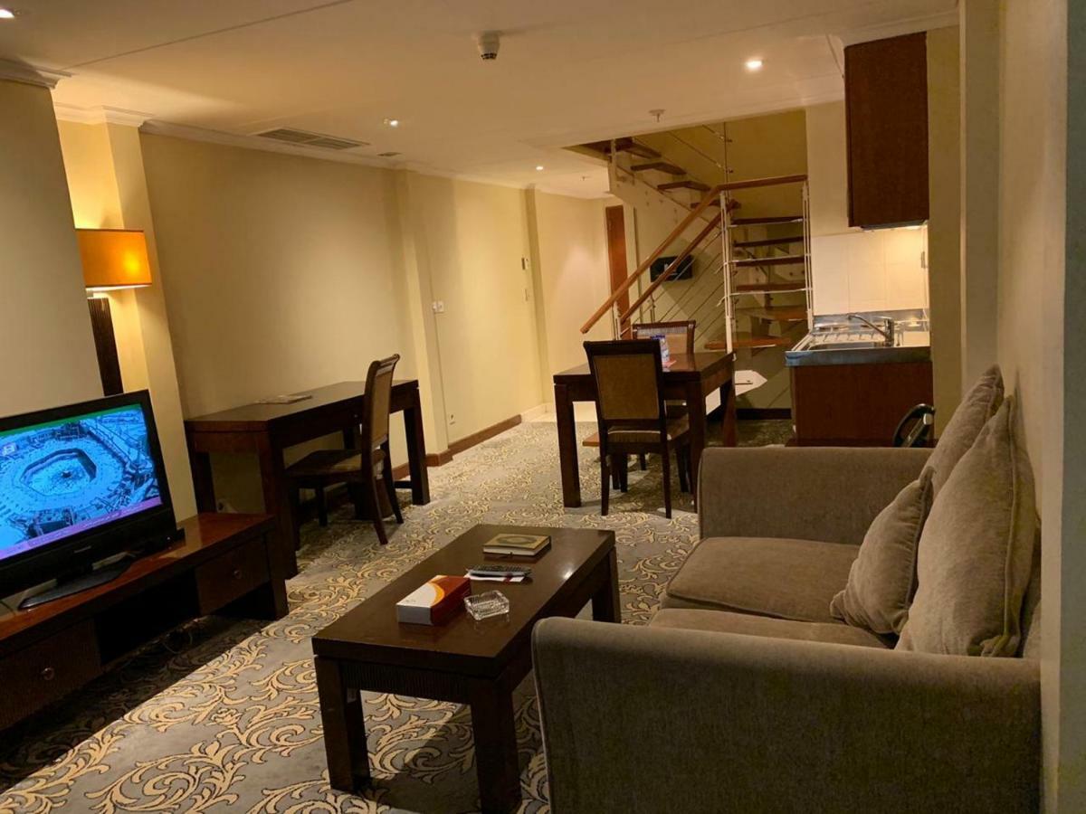 Retaj Al Bayt Suites Hotel room